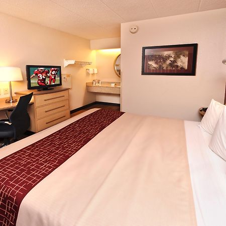 Red Roof Inn Fairmont Dış mekan fotoğraf