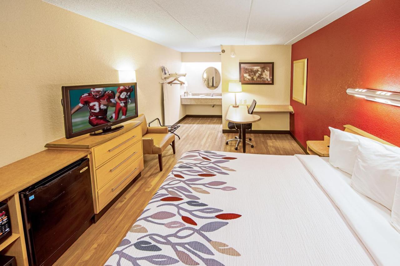 Red Roof Inn Fairmont Dış mekan fotoğraf
