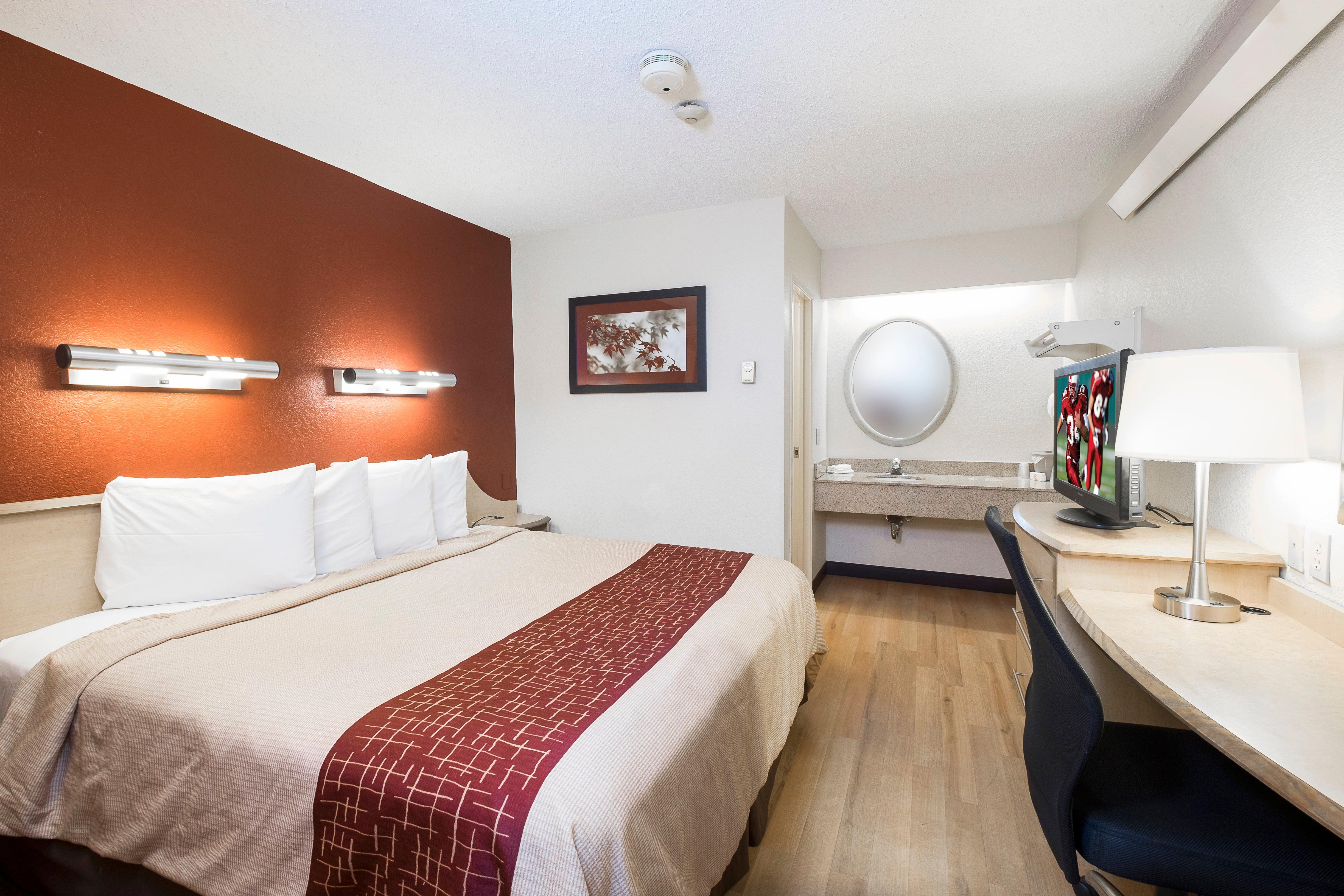 Red Roof Inn Fairmont Dış mekan fotoğraf