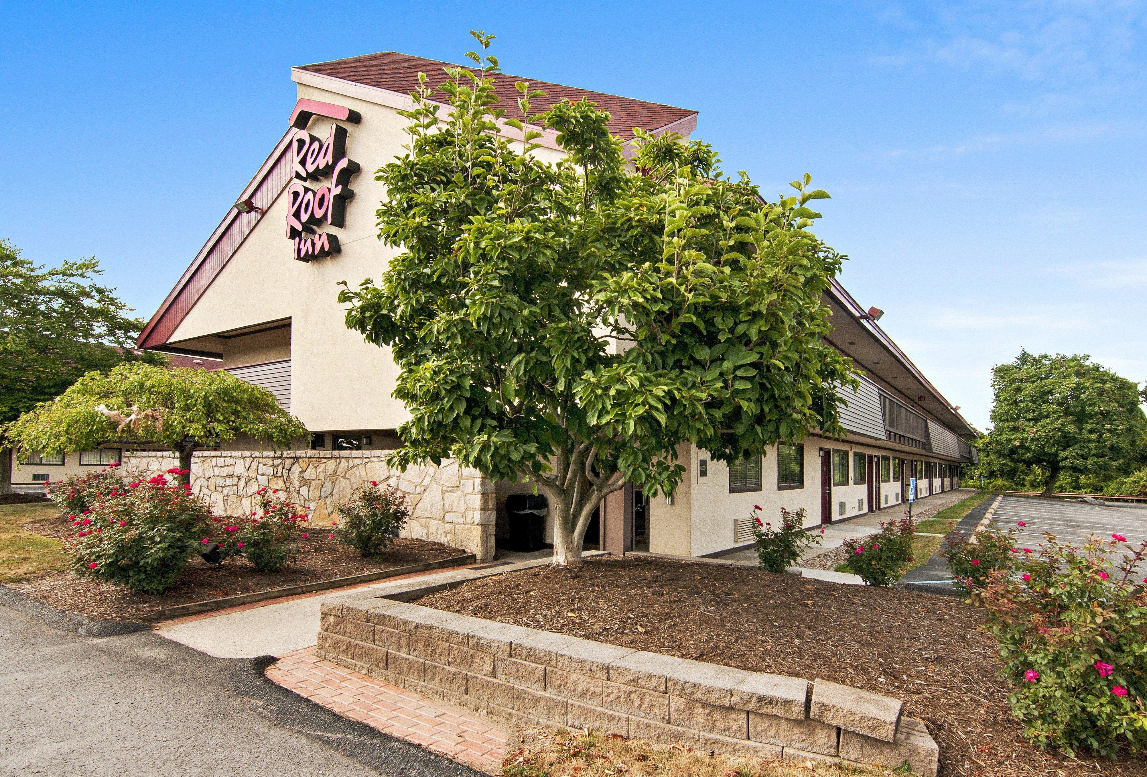 Red Roof Inn Fairmont Dış mekan fotoğraf