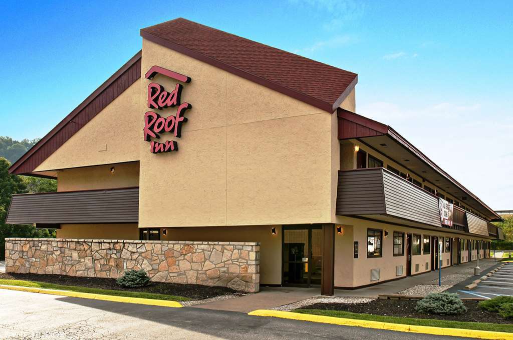 Red Roof Inn Fairmont Dış mekan fotoğraf